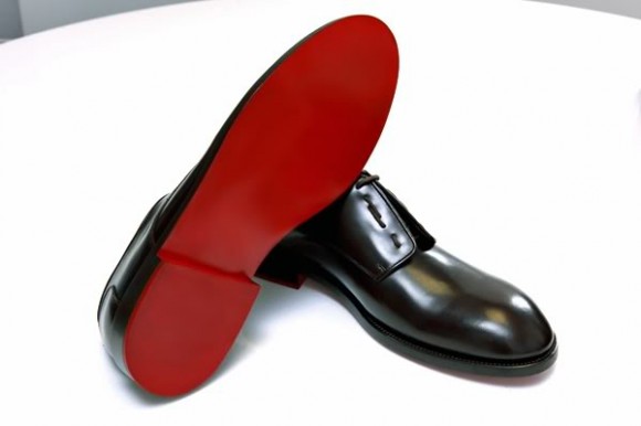red bottom shoes black
