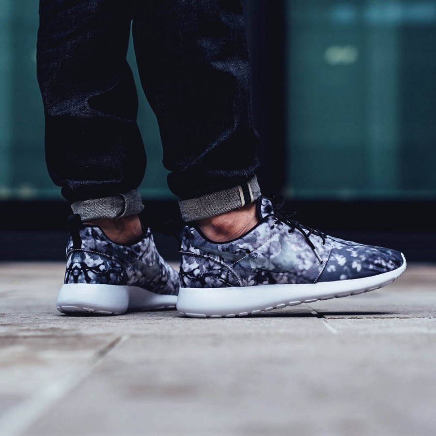 nike roshe cherry blossom