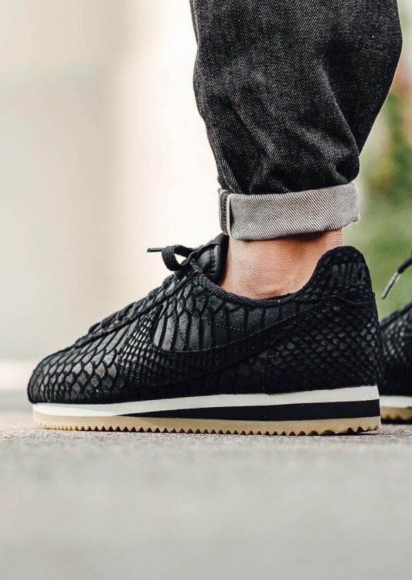 nike cortez snake