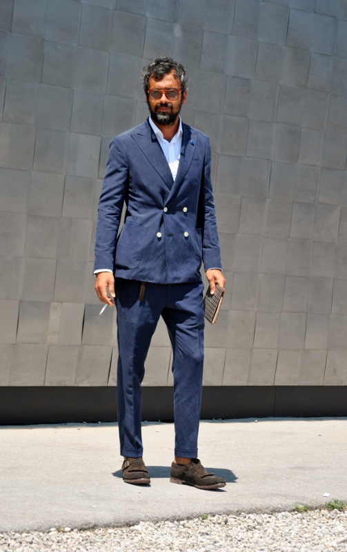 Double-breasted Navy Suit no tie | SOLETOPIA