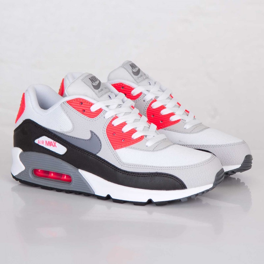 Nike Air Max 90 Essential Cool Grey | SOLETOPIA