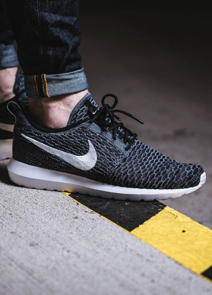 men roshe run flyknit