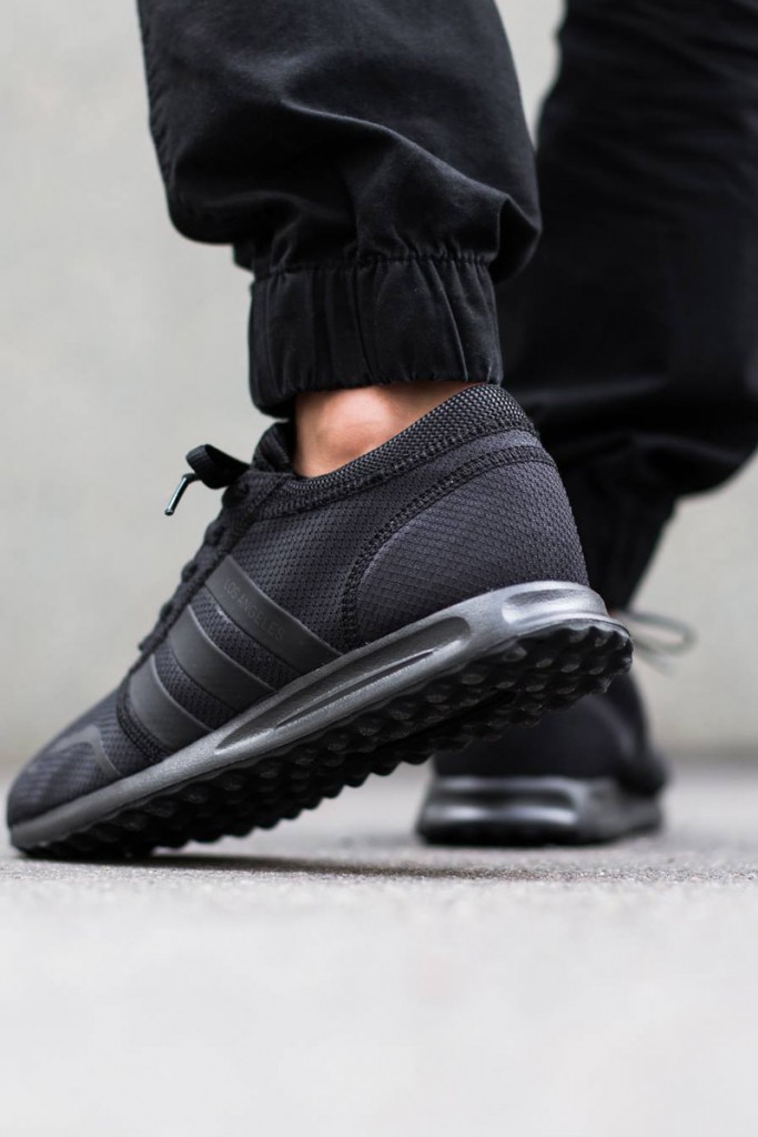 ADIDAS Los Angeles Core Black | SOLETOPIA