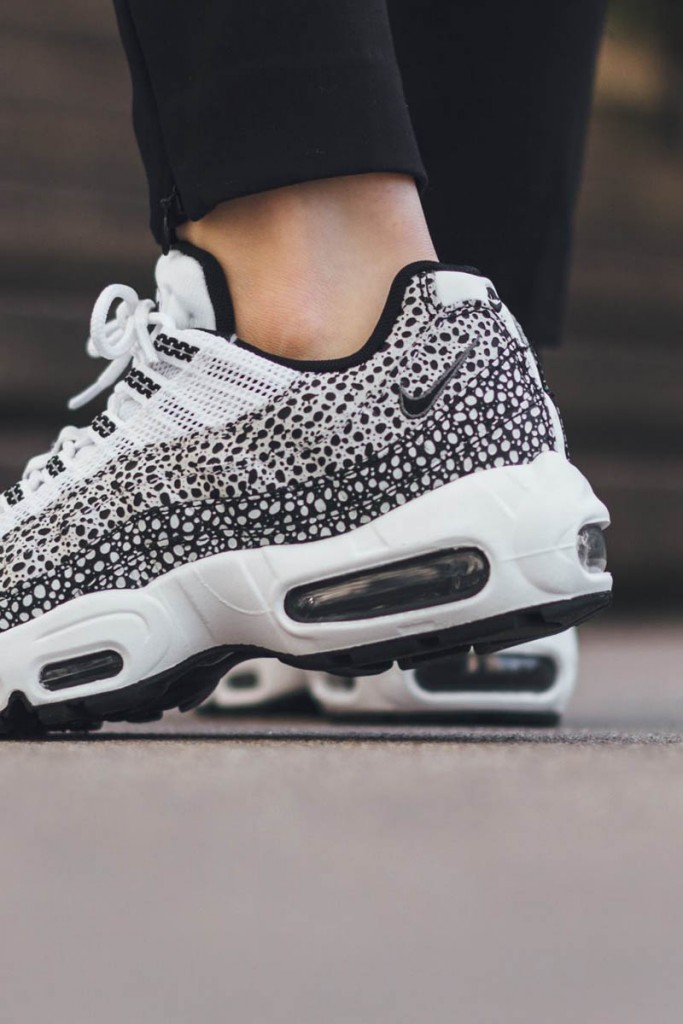 nike air max 95 premium black and white