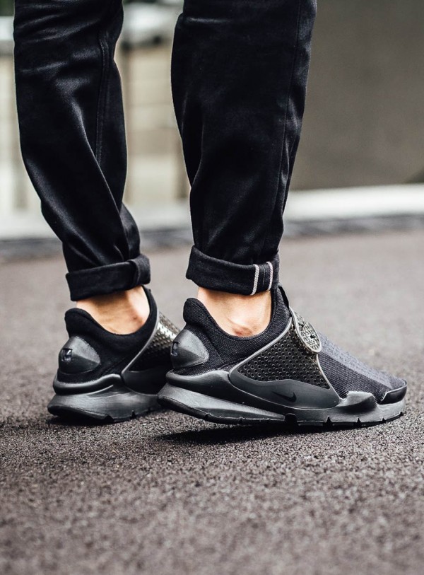 Thanks to Nike Sock Dart’s ingenious design, you’ll never have to worry ...