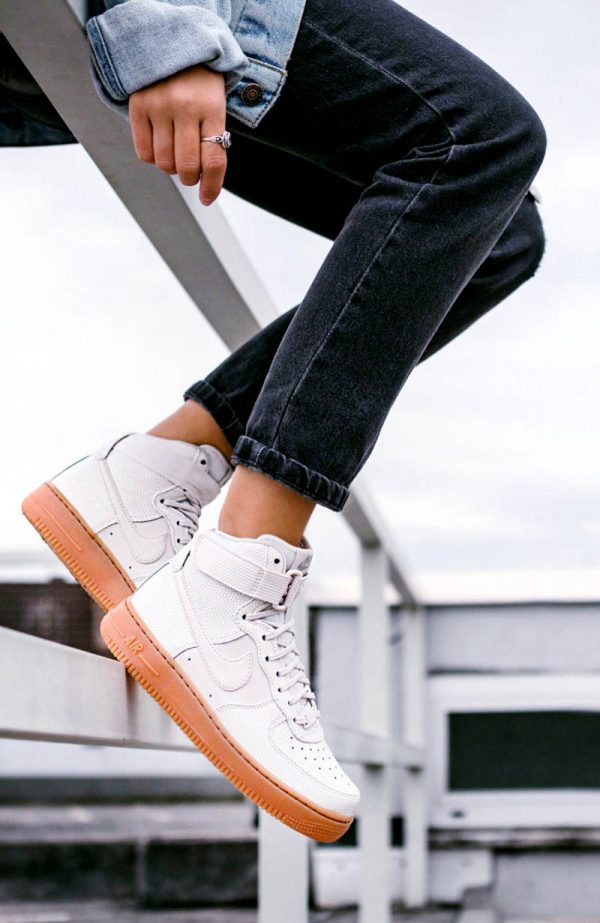 nike air force 1 with skinny jeans