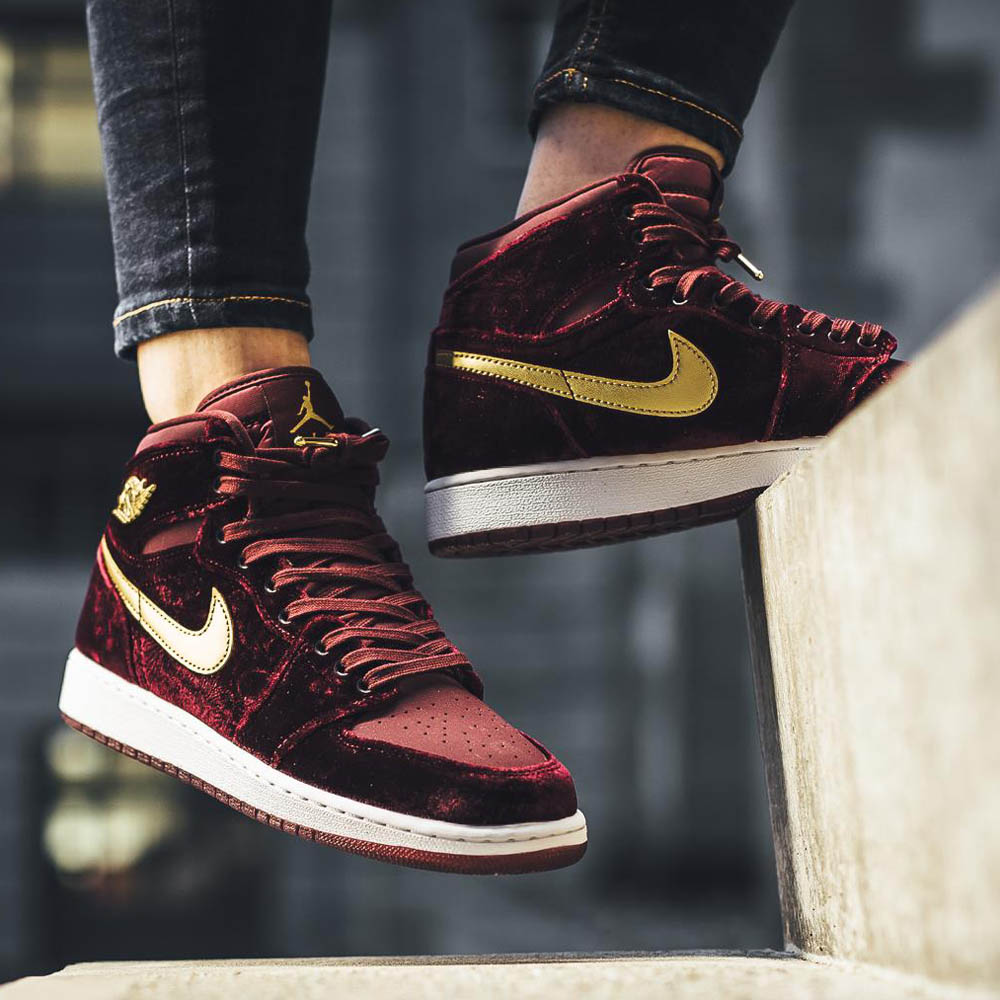 maroon and gold jordans