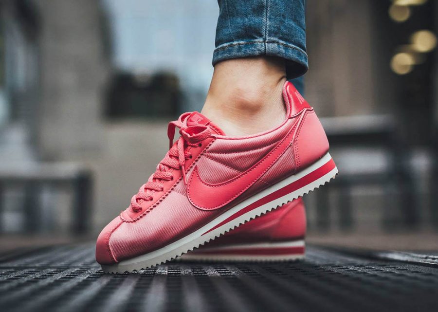 coral nike cortez